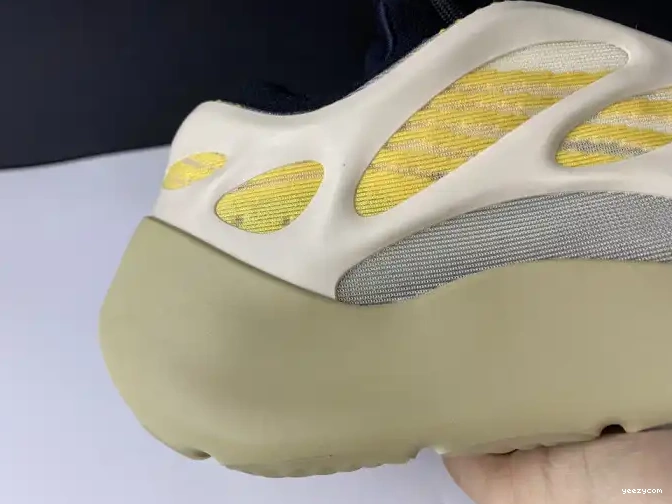 V3 YEEZY ADIDAS SRPHYM